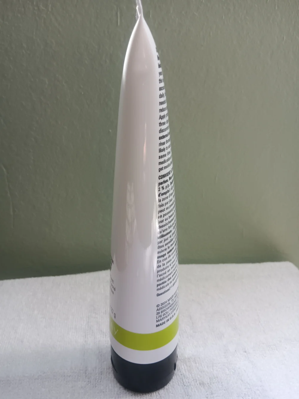 New Mary Kay Clearproof Clarifying Cleansing Gel - White with Green Unixes